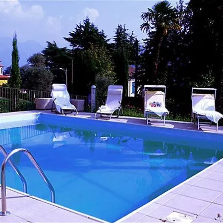 Lägenhet Sleeps 4 Pool T421274 *