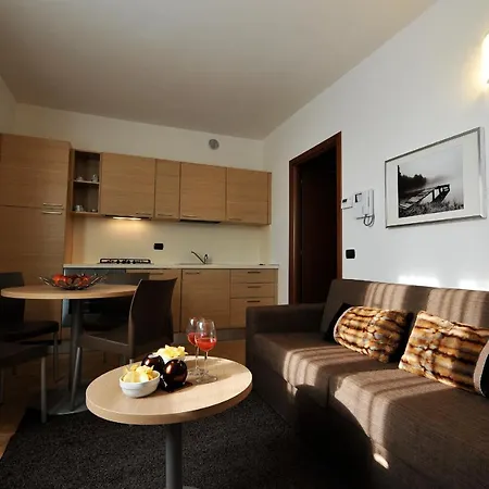 Apartment Sleeps 4 Pool T421274 *